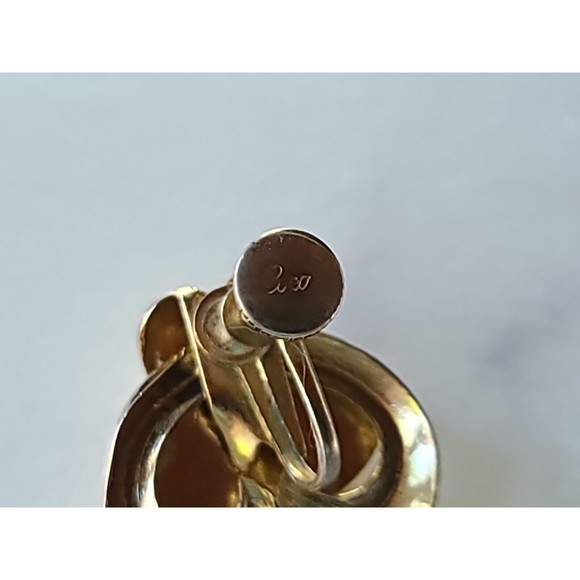 Vintage Coro Gold Tone Screwback Earrings - Picture 9 of 10
